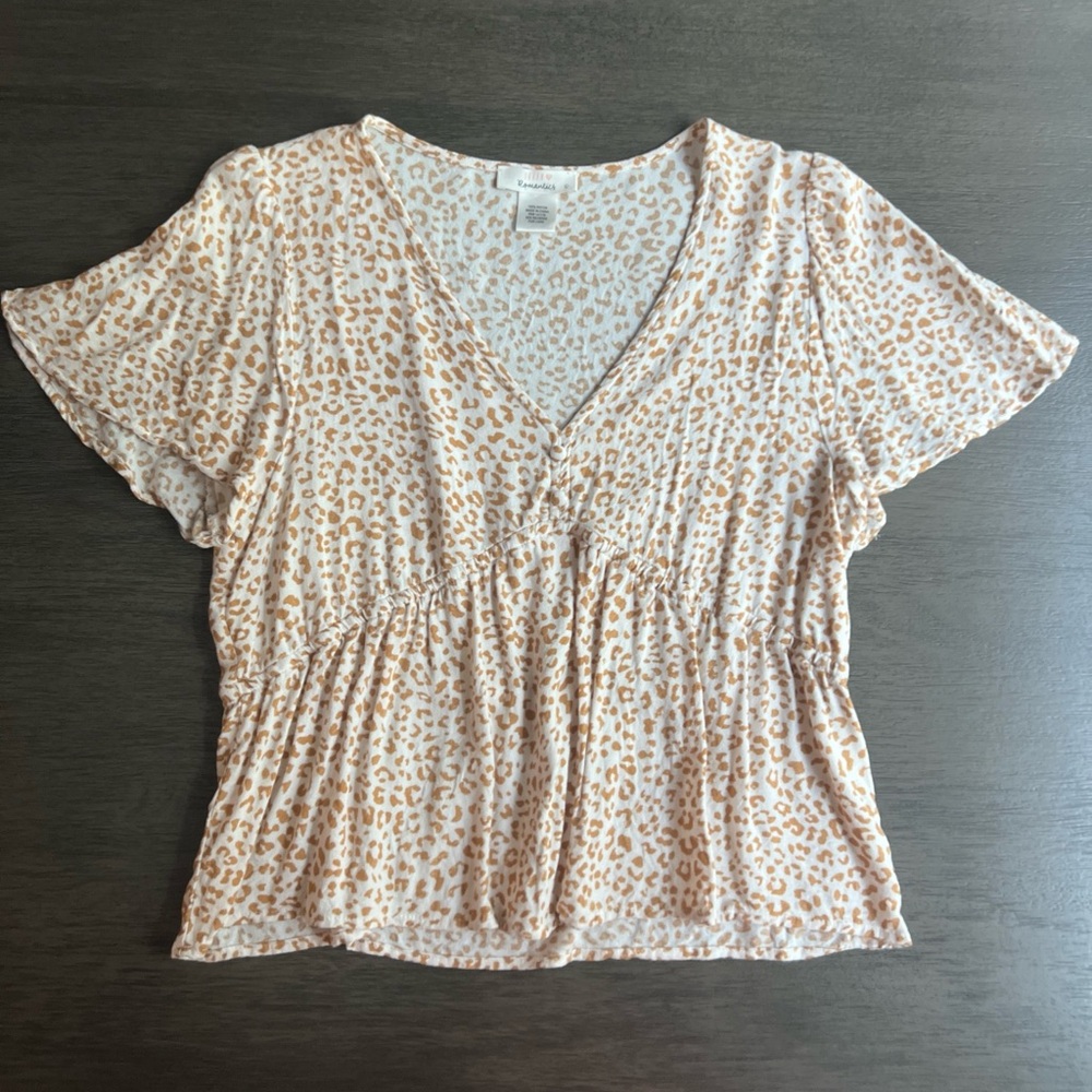 Urban Romantics Blouse Women's Large Cheetah Crop Short Sleeve Buttons